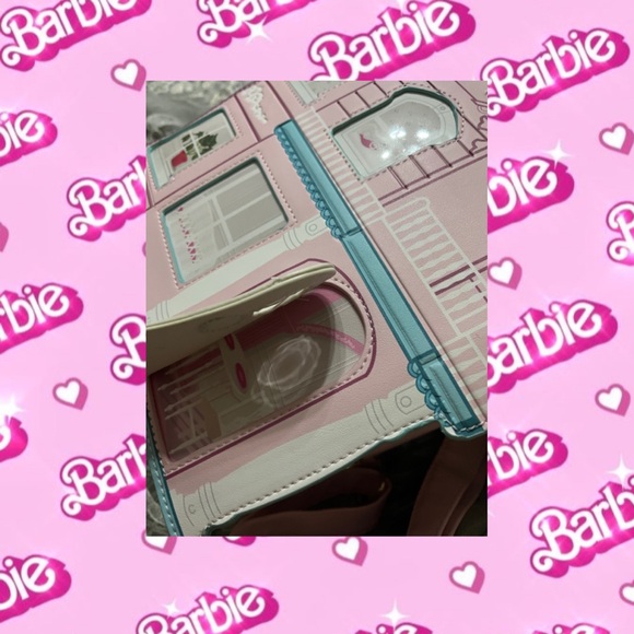 Hot Topic Barbie dream house Backpack - Picture 2 of 3